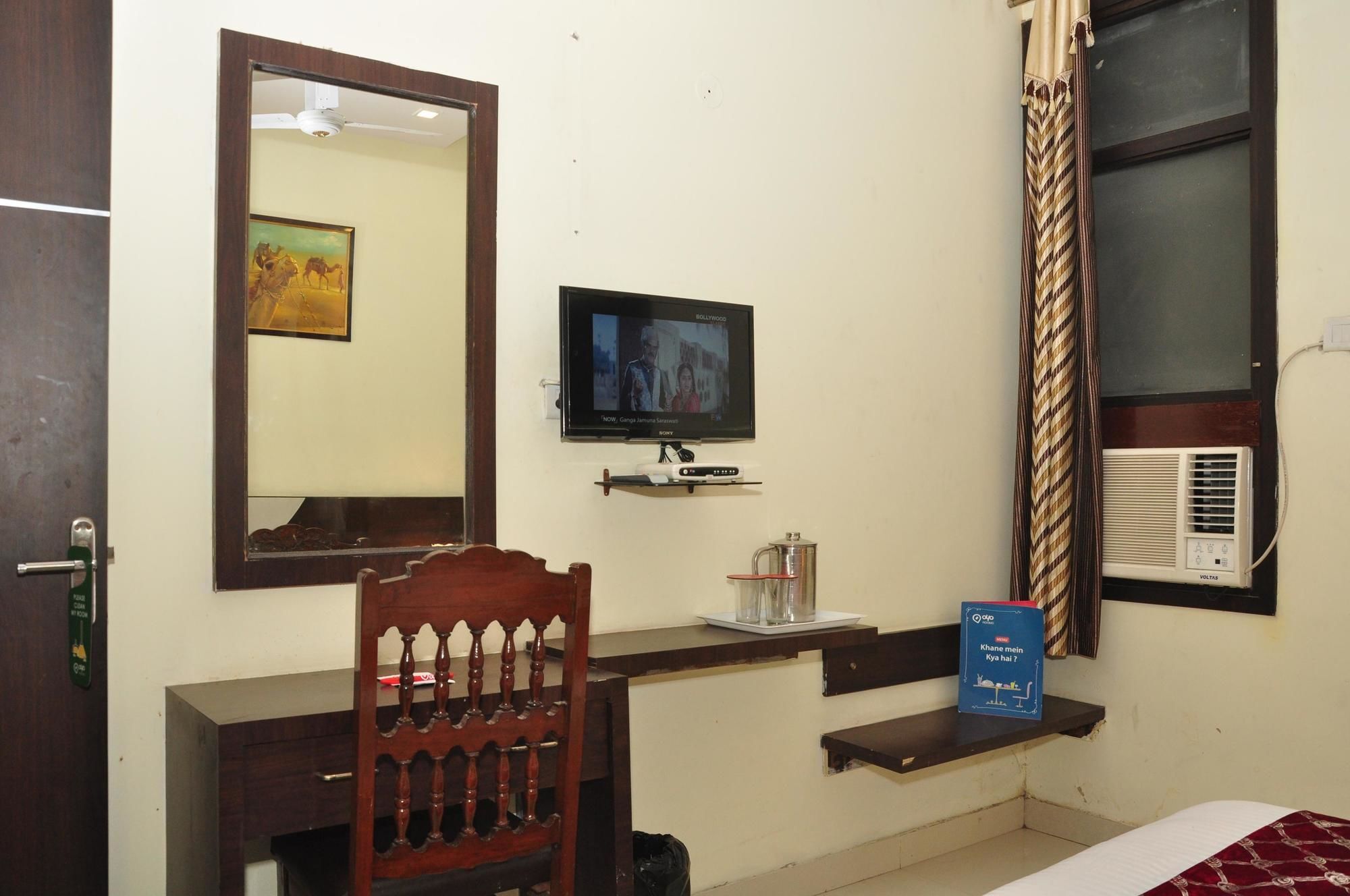 Oyo Rooms City Centre Guru Nanak Bhawan アムリトサル エクステリア 写真
