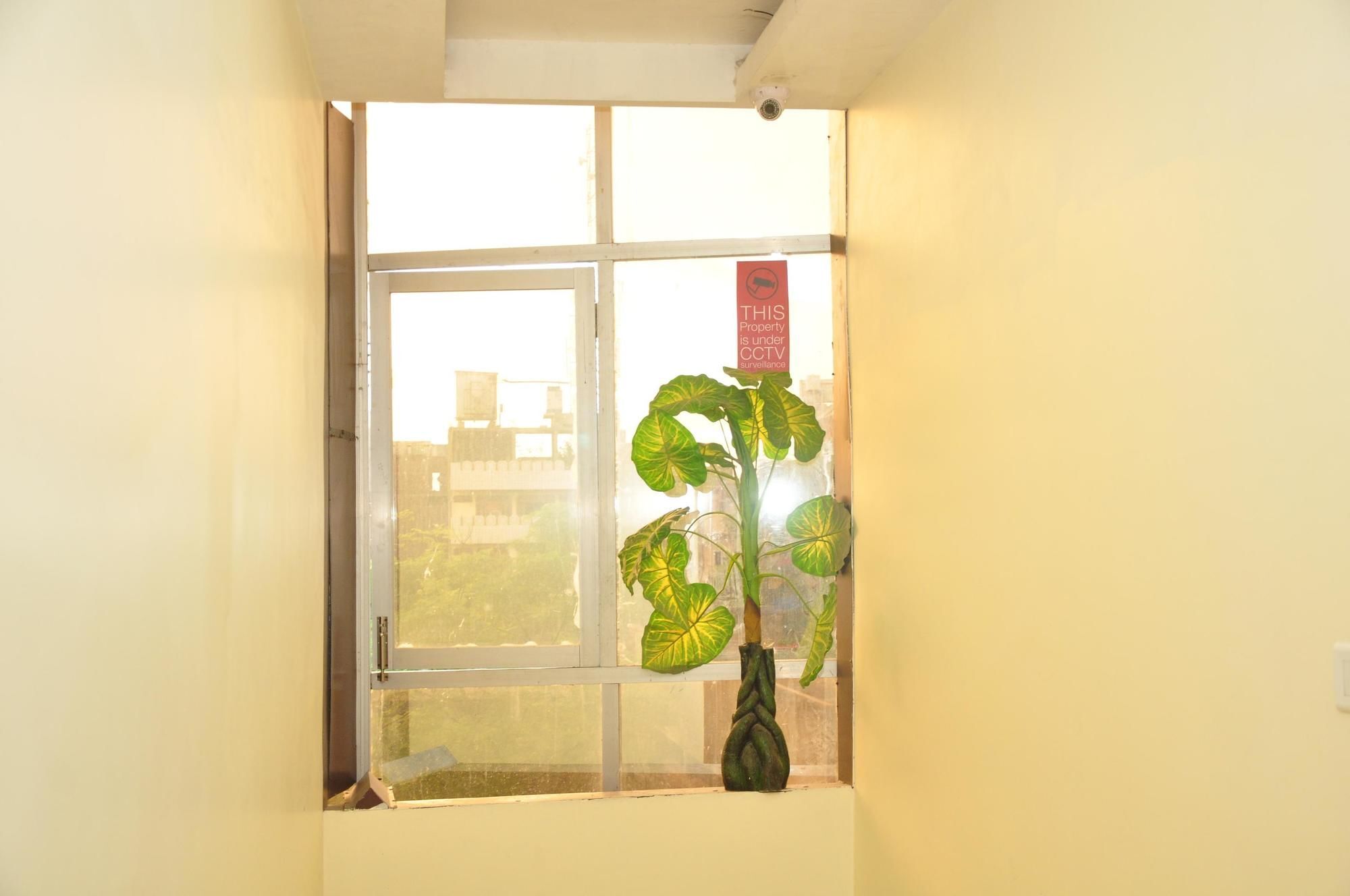 Oyo Rooms City Centre Guru Nanak Bhawan アムリトサル エクステリア 写真